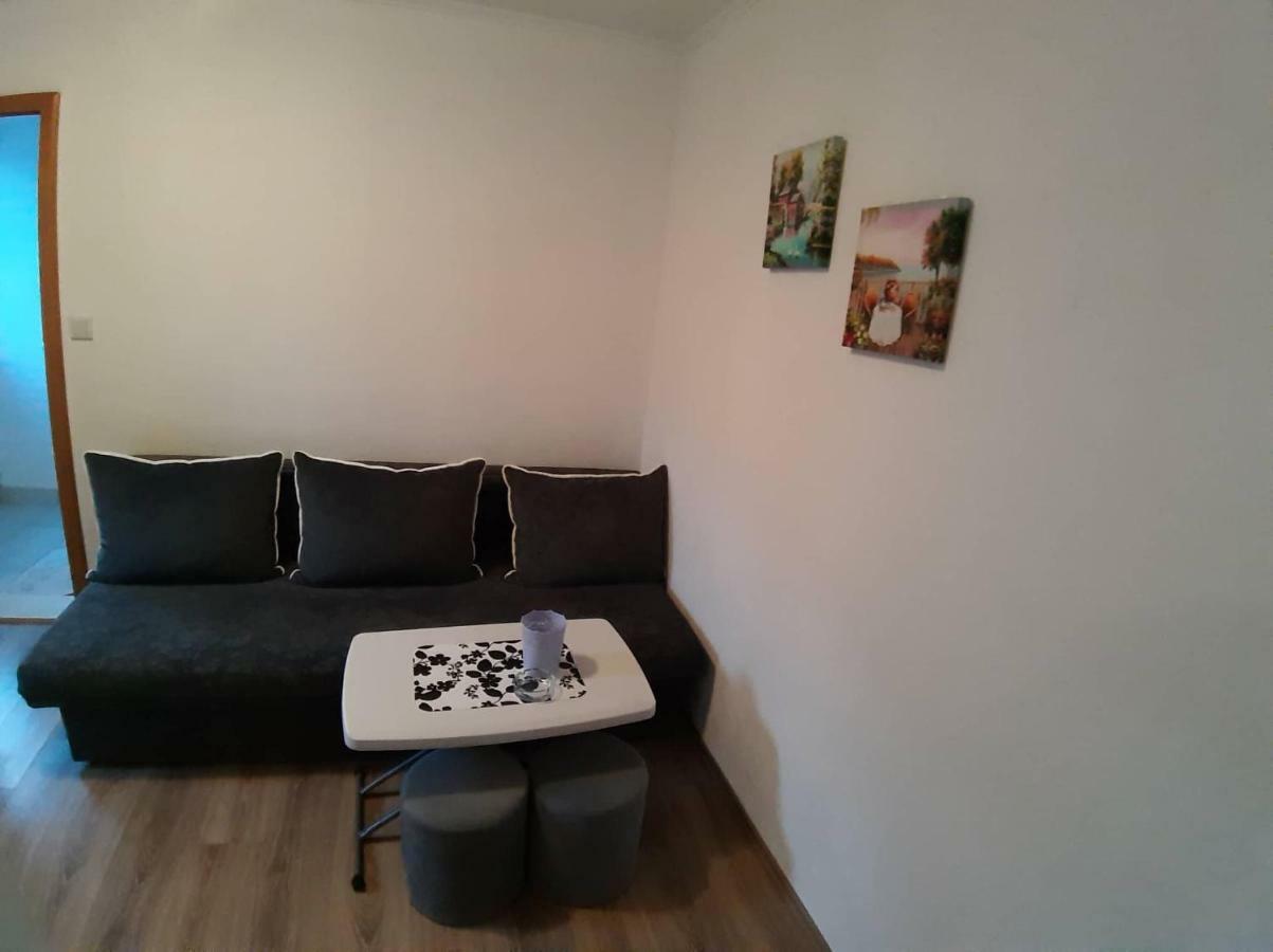 Apartments Leza Neum Exterior photo